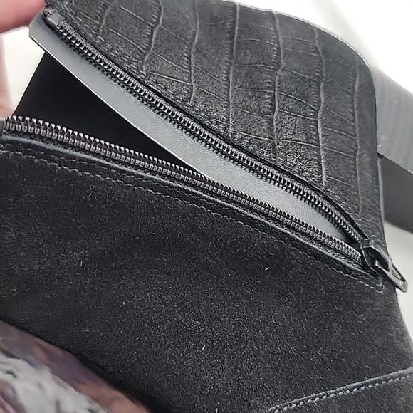 CLARKS BAYLA ROSE LEATHER SUEDE BLACK BOOTIES ALMOND TOE LADIES SIZE 8.5 NWOB - Picture 4 of 16